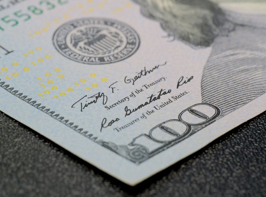 Using Online Currency Converters