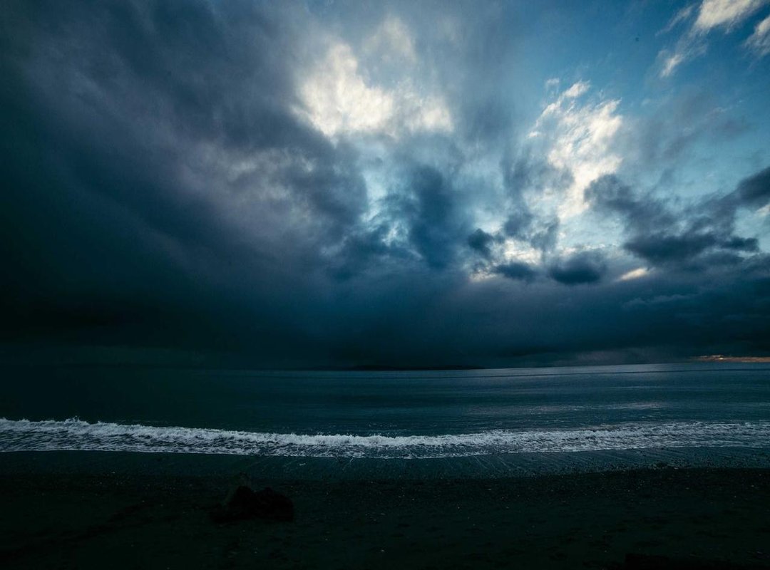 How to Use 'Yawawe' Correctly: Examples and Context